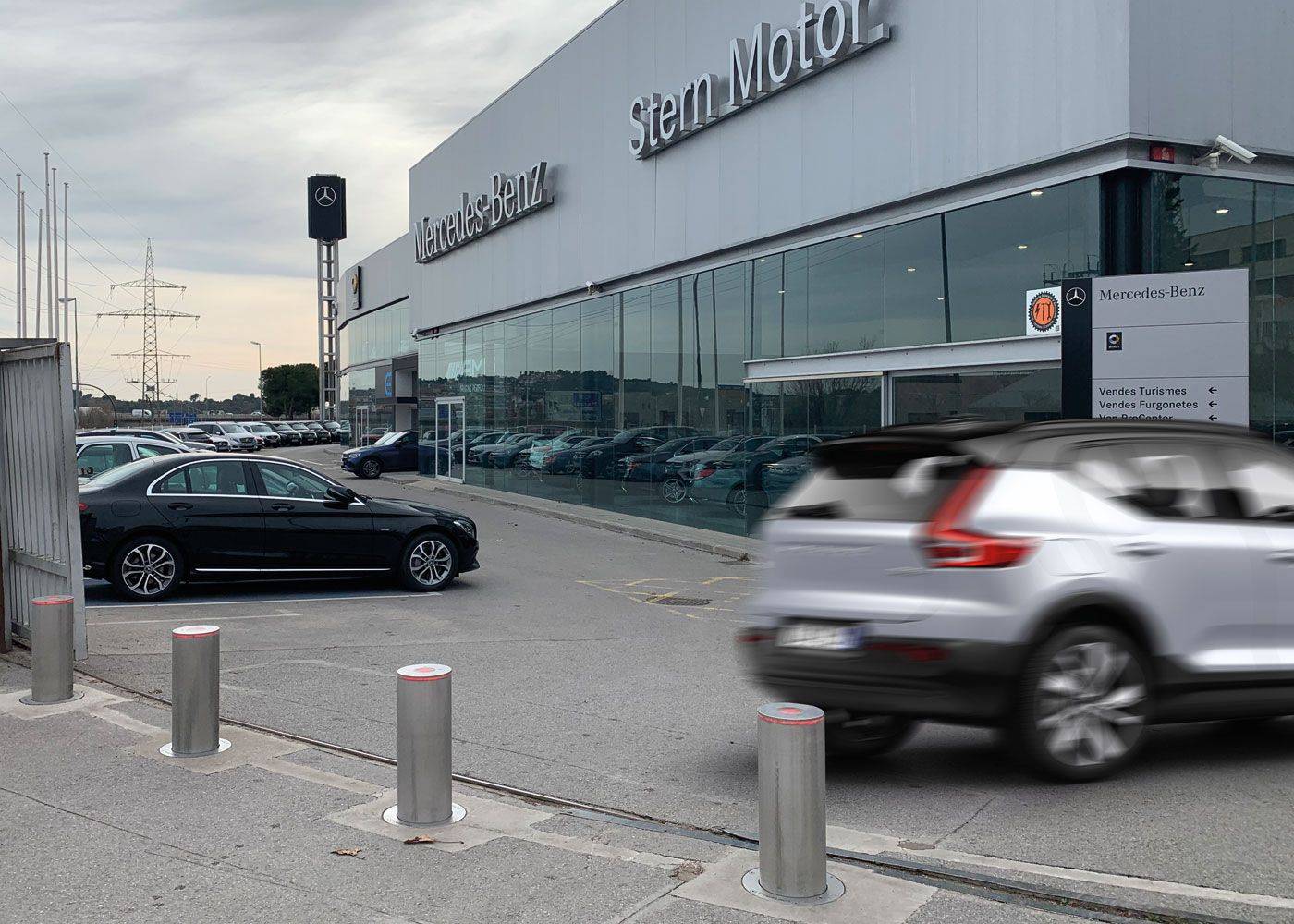 Automatisk sikkerheds LED pullert, hæve og sænke funktion, elektrisk pullert, bevægelses sikkerhedsdetektor, pullertlampe fra Benito DELUX DENMARK