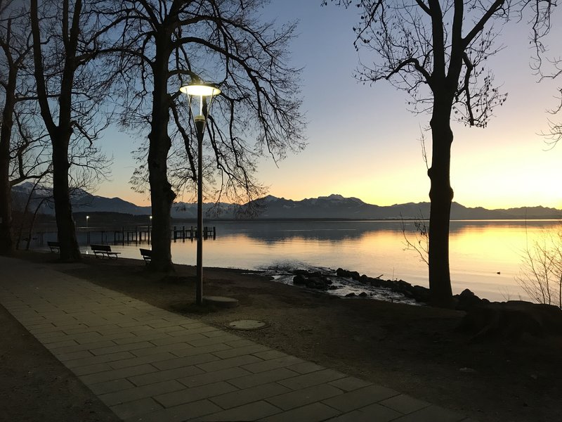 LED lysarmatur til park- og pladsbelysning, stier og grønne områder med høj visuel komfort