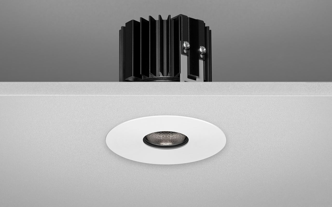 High Power LED wallwasher inbygningsspot med dynamisk lysstyring Nautilus downlight fra Projektleuchten DELUX DENMARK