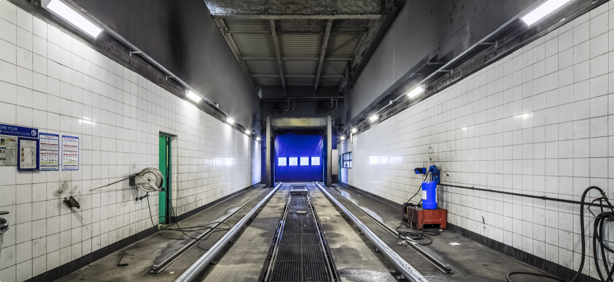Vandalsikre LED lysarmaturer til industri- og vaskefaciliteter med høj belastning